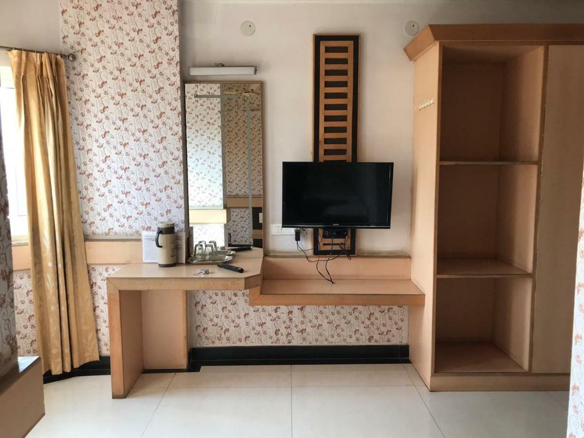 Bharati Lodge Hubli Eksteriør bilde